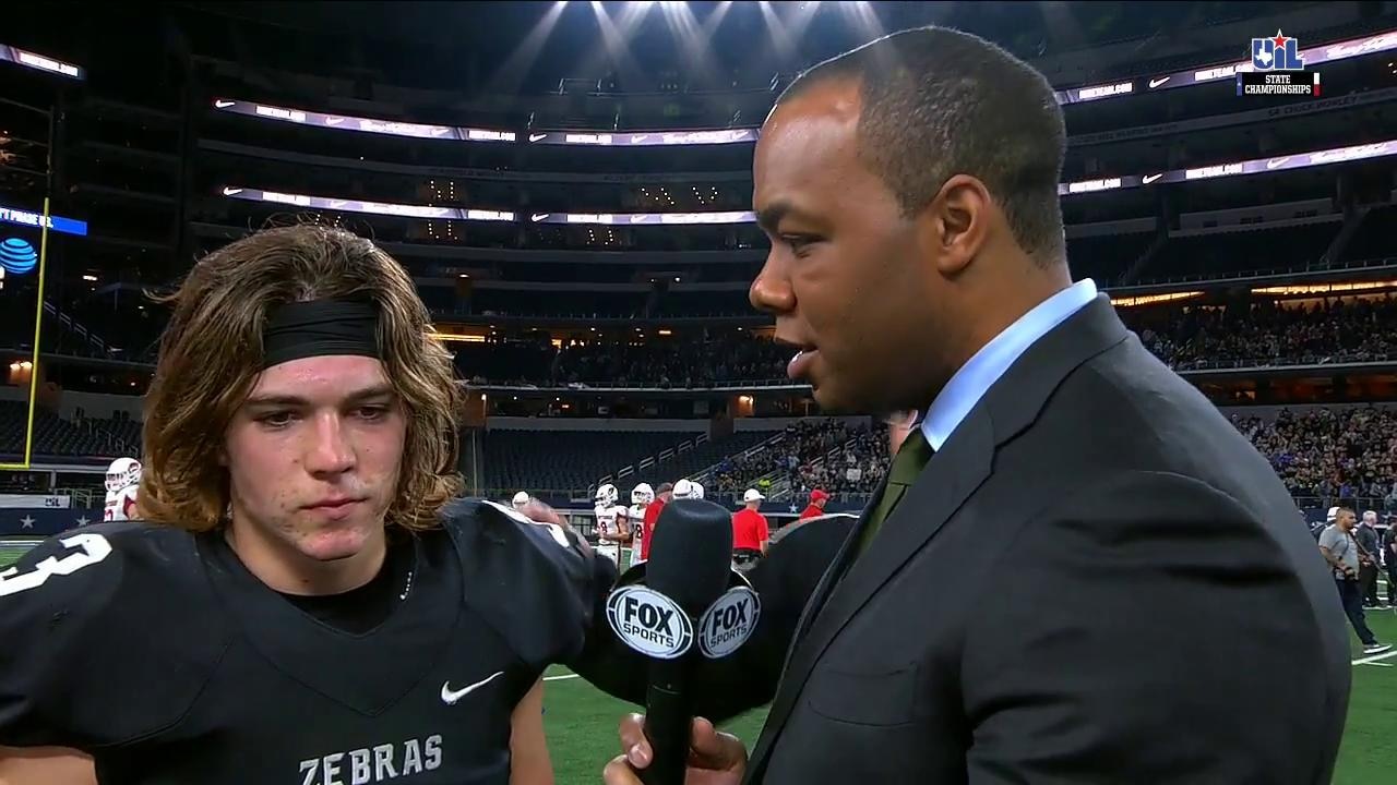 Dane Jentsch Gets Hug From Former Coach following Grandview Win | UIL State Championships