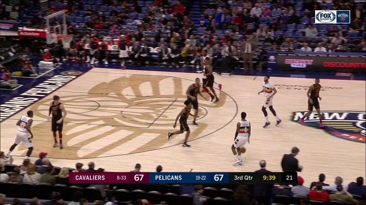 HIGHLIGHTS: Extra pass to Anthony Davis for the Dunk in the 3rdf