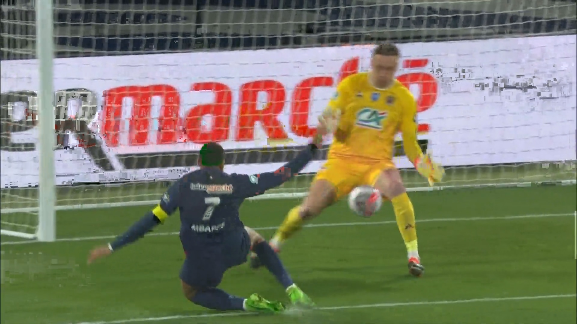 Kylian MbappƩ converts on a BEAUTIFUL goal as PSG strikes first vs. Nice