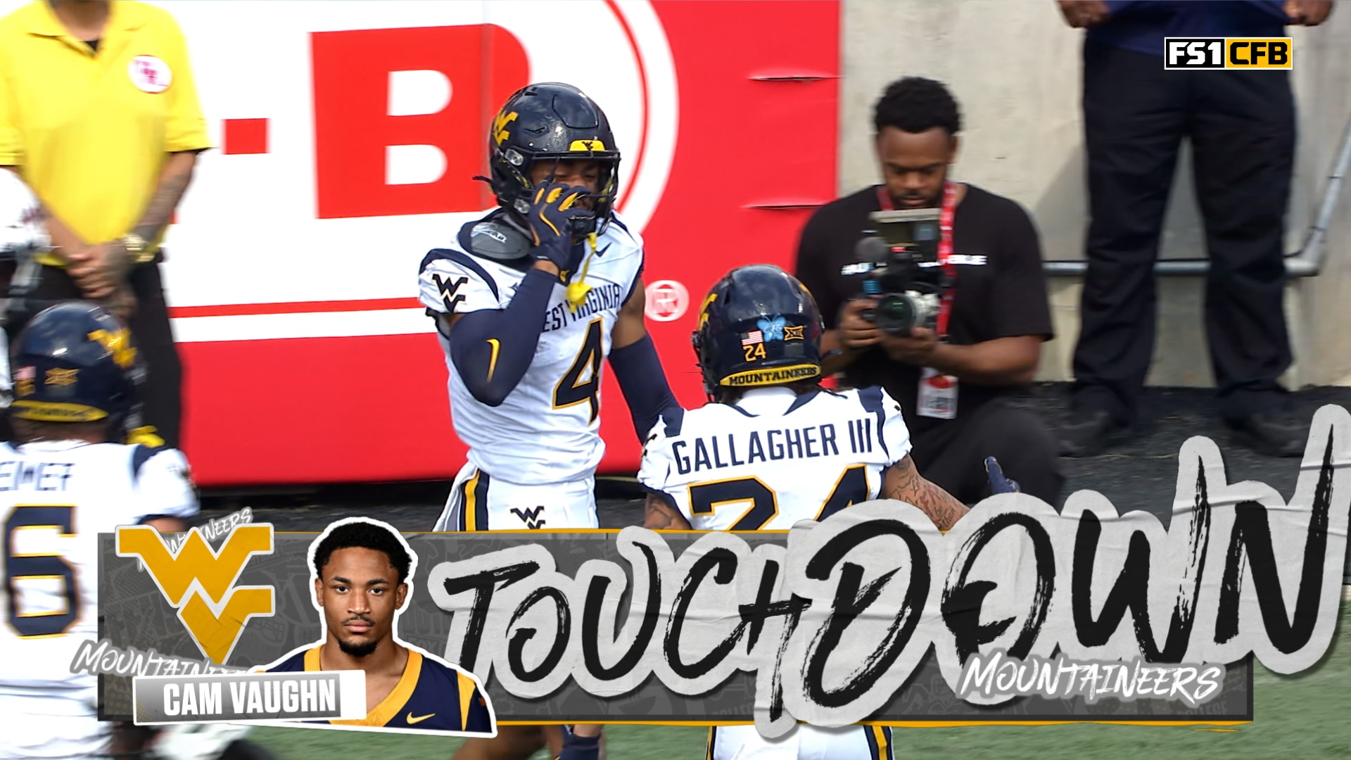 West Virginia's Cam Vaughn completes tough one-handed catch for 24-yard TD to extend lead over Houston