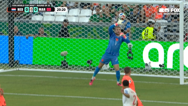 Netherlands' Bart Verbruggen makes two remarkable saves to keep game scoreless vs. Morocco | 2026 FIFA World Cup™