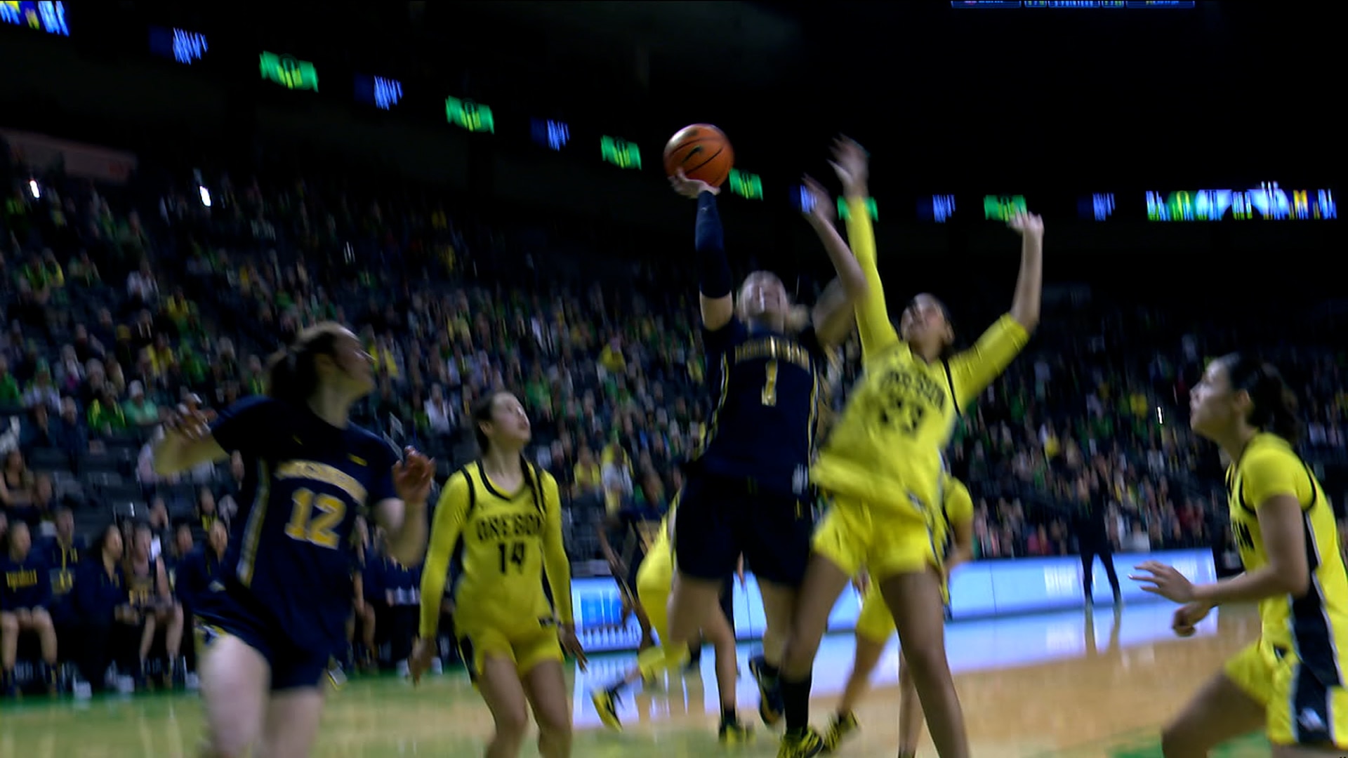 Michigan's Olivia Olson drives right for CLUTCH and-one finish, sending game to double overtime against Oregon