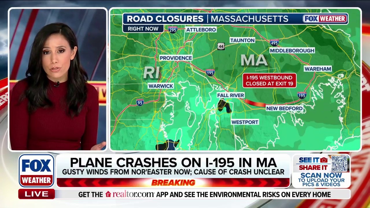 Watch Plane crashes onto Massachusetts highway during nor'easter - FWX ...