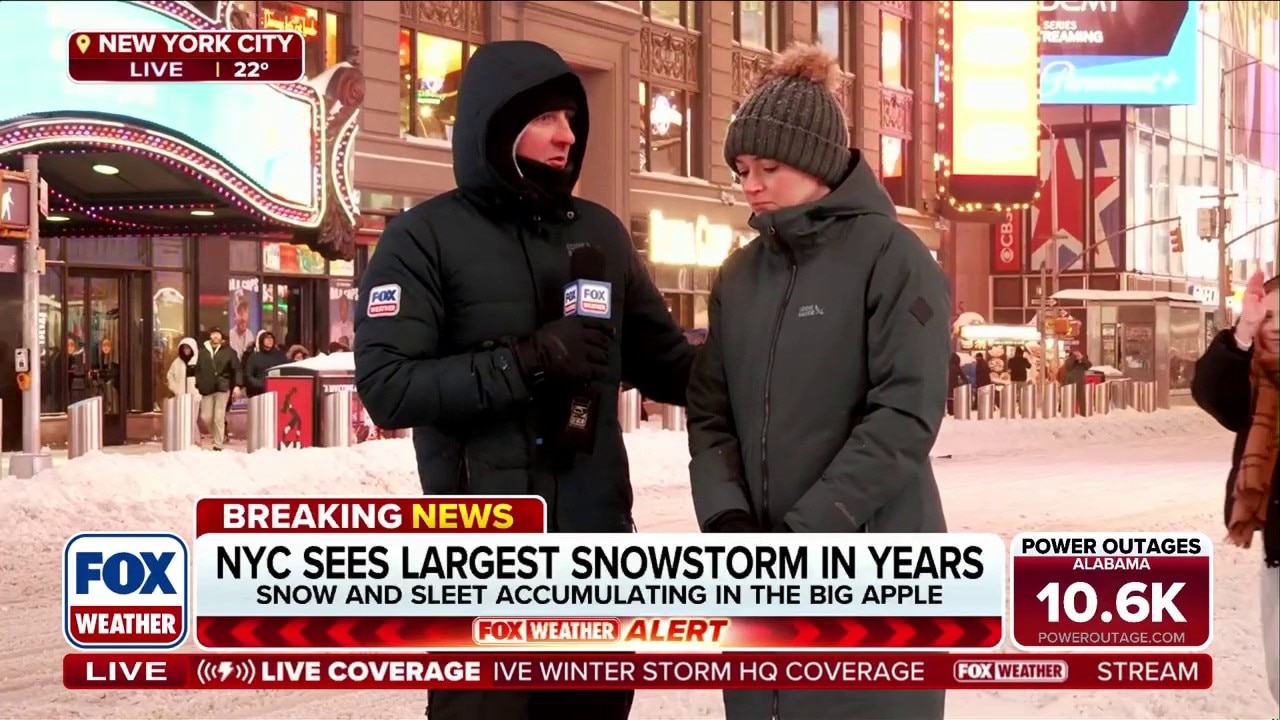 Snow and sleet impact the New York City region 