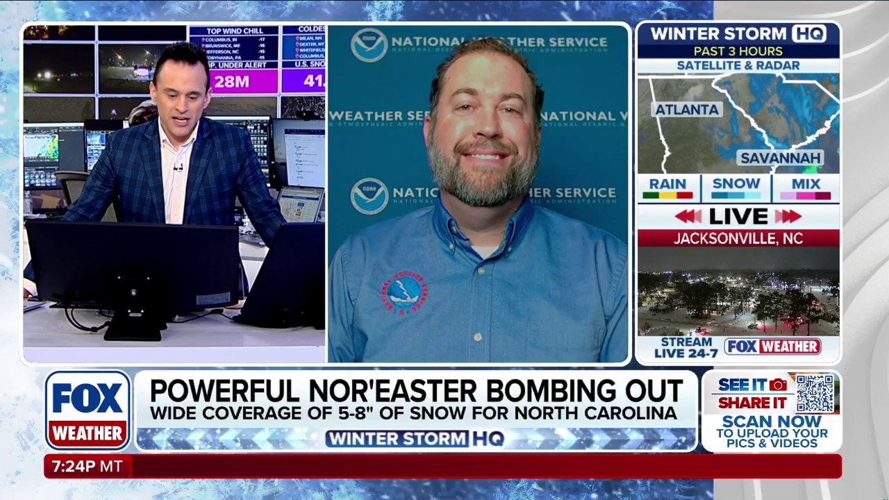 Powerful Nor'easter slams the Carolinas