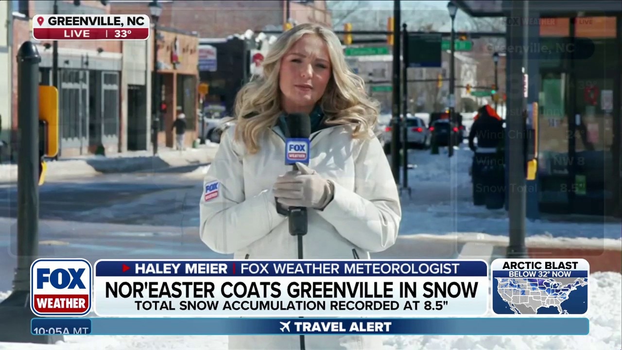 Nor'easter snow blankets Greenville, North Carolina