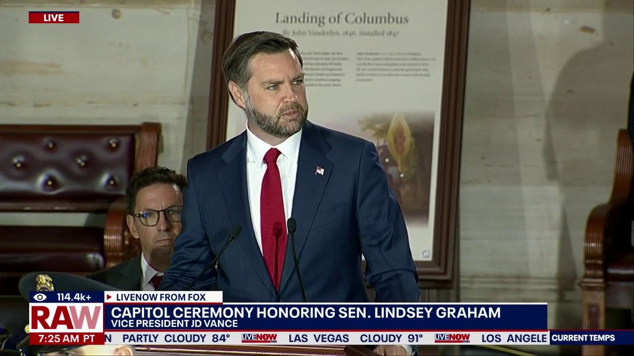 Vance speaks at honor ceremony for Lindsey Graham 
