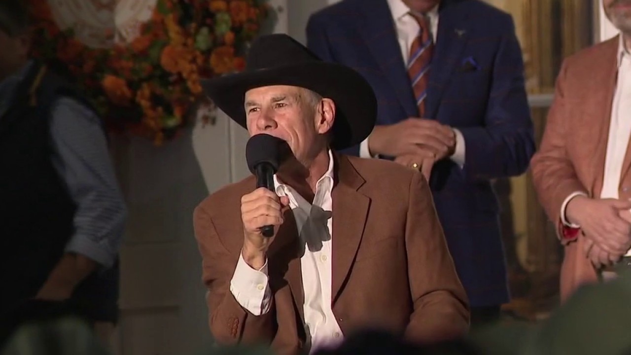 Abbott hosts Texas vs Florida tailgate