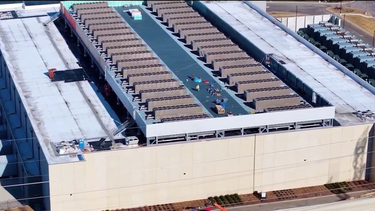 Illinois residents weigh concerns over data centers' impact on energy and water