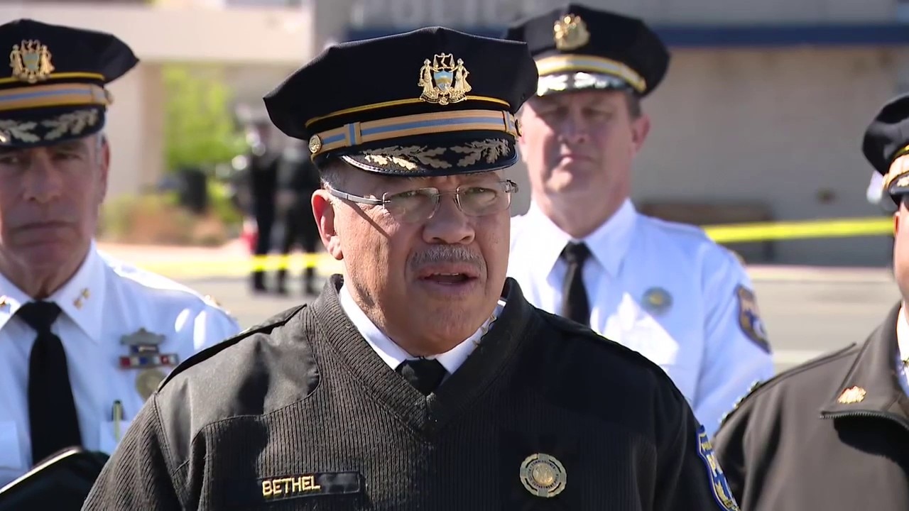 Driver 'deliberately' crashed into Philadelphia Police district lobby, injuring 5: police