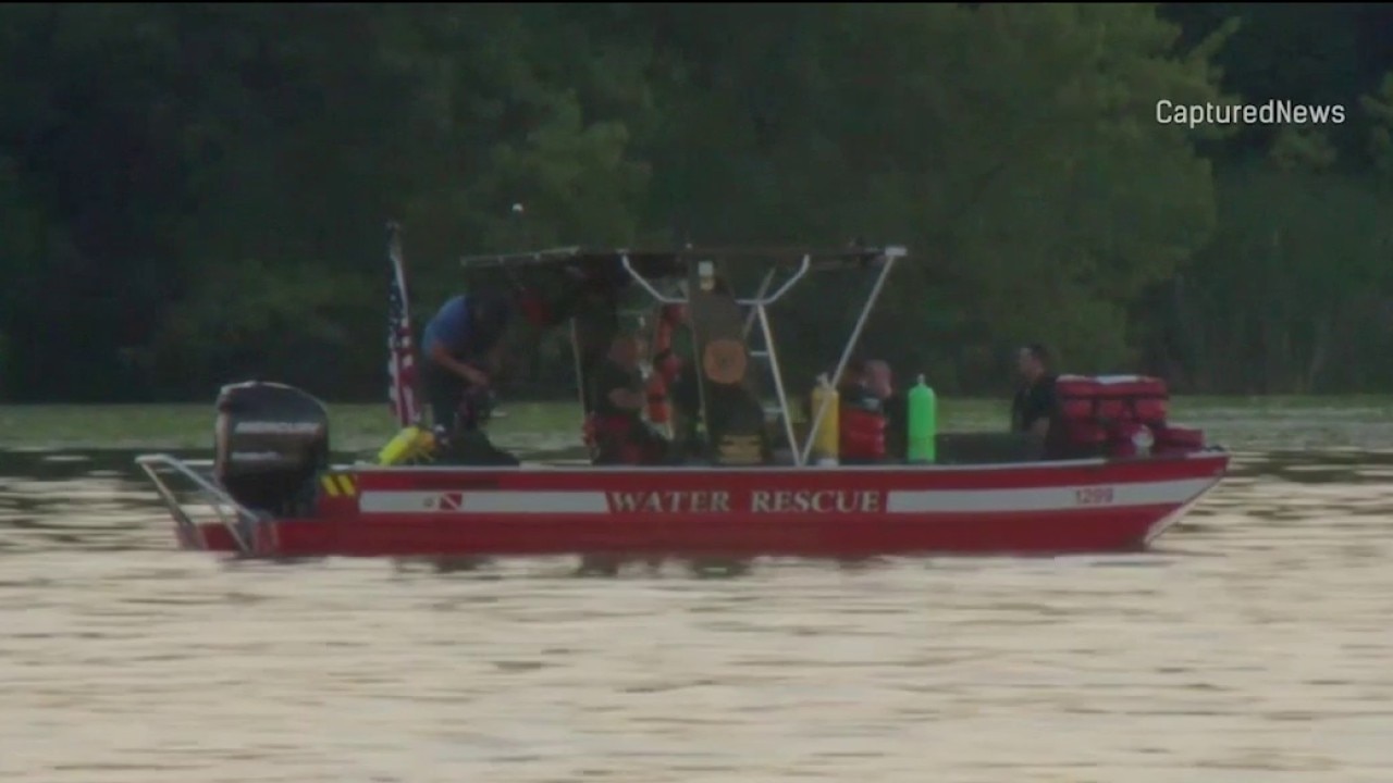 Body recovered from Fox Lake's Myers Bay is missing teen boy