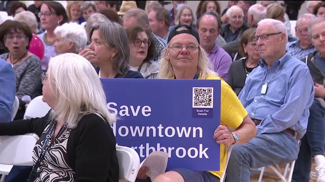  Northbrook residents push back against plan to demolish Meadow Plaza