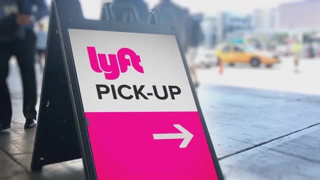 Lyft giving riders electric vehicle option