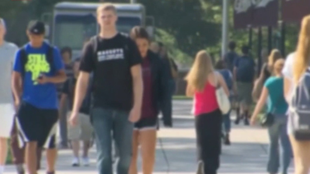 Students Without Mothers supports youth pursuing college