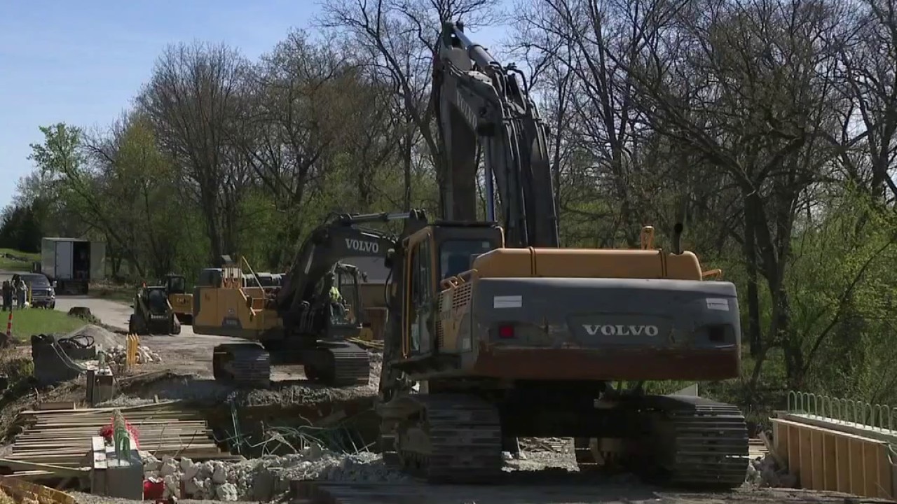 Under-construction bridge collapses in Oconomowoc