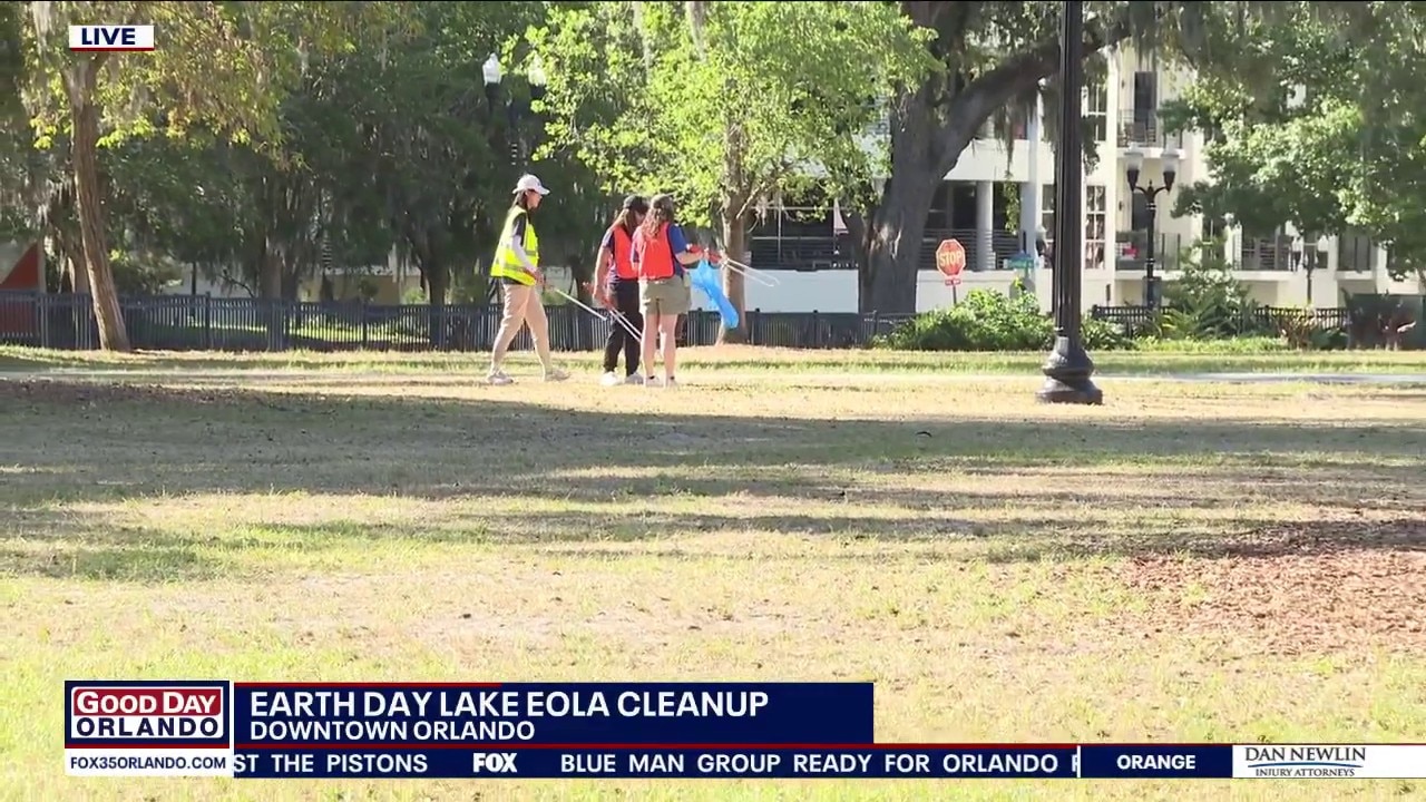 Lake Eola cleanup for Earth Day