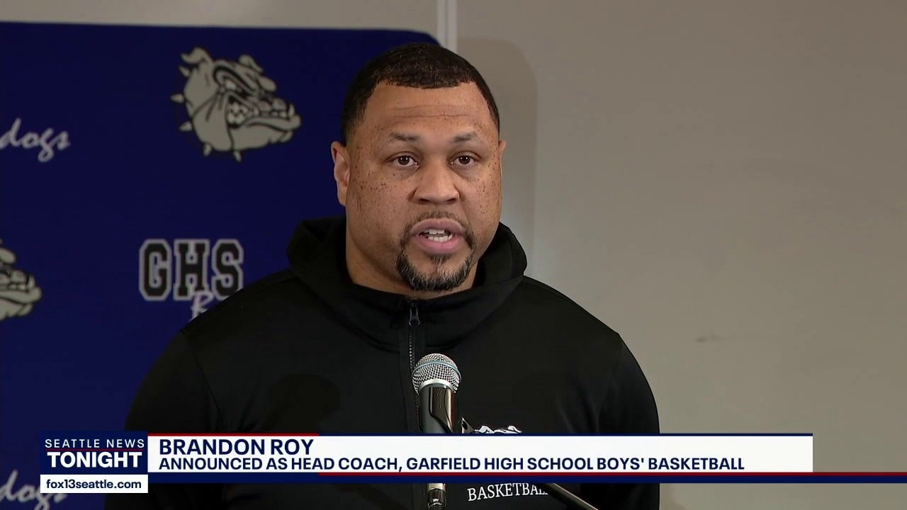 Brandon Roy reintroduced as Garfield High School boys basketball coach