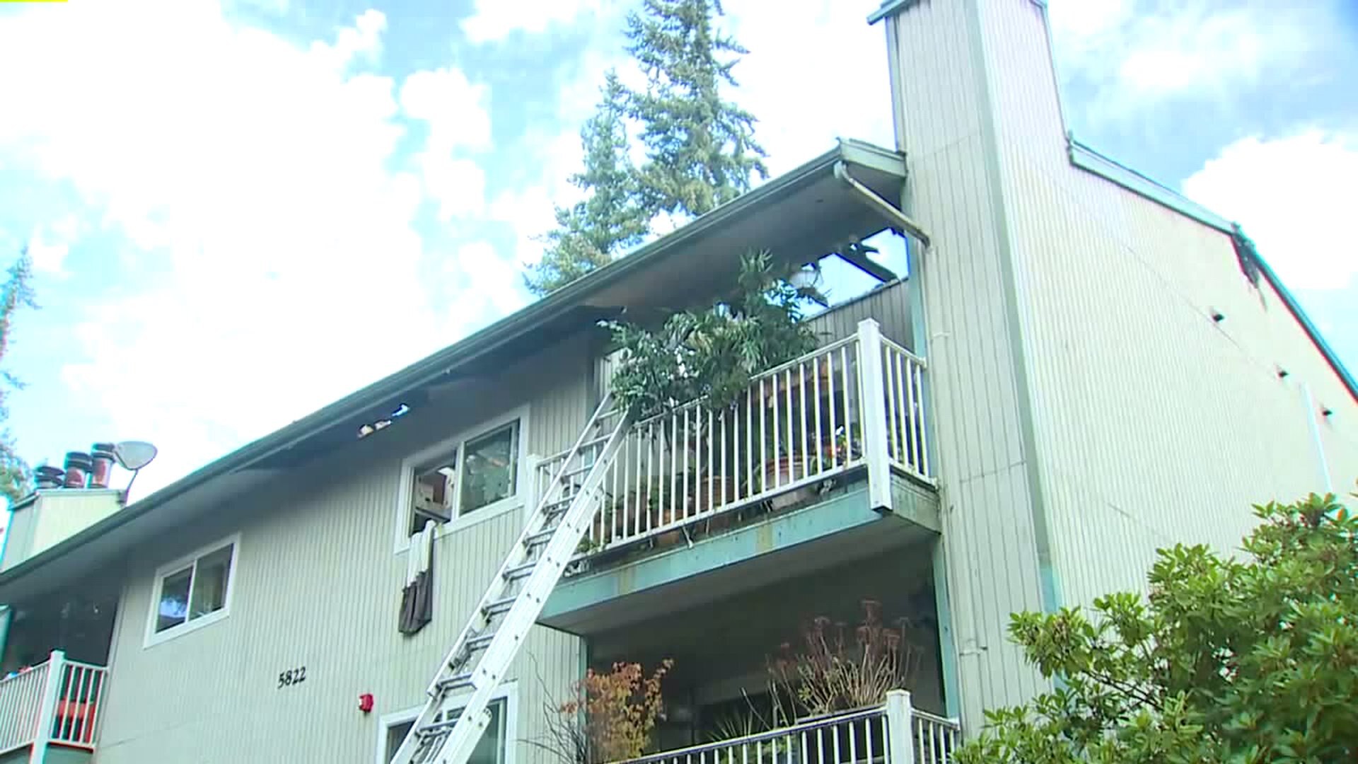 10 displaced by condo fire in Lynnwood