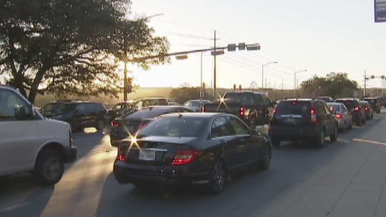 AAA Thanksgiving travel tips