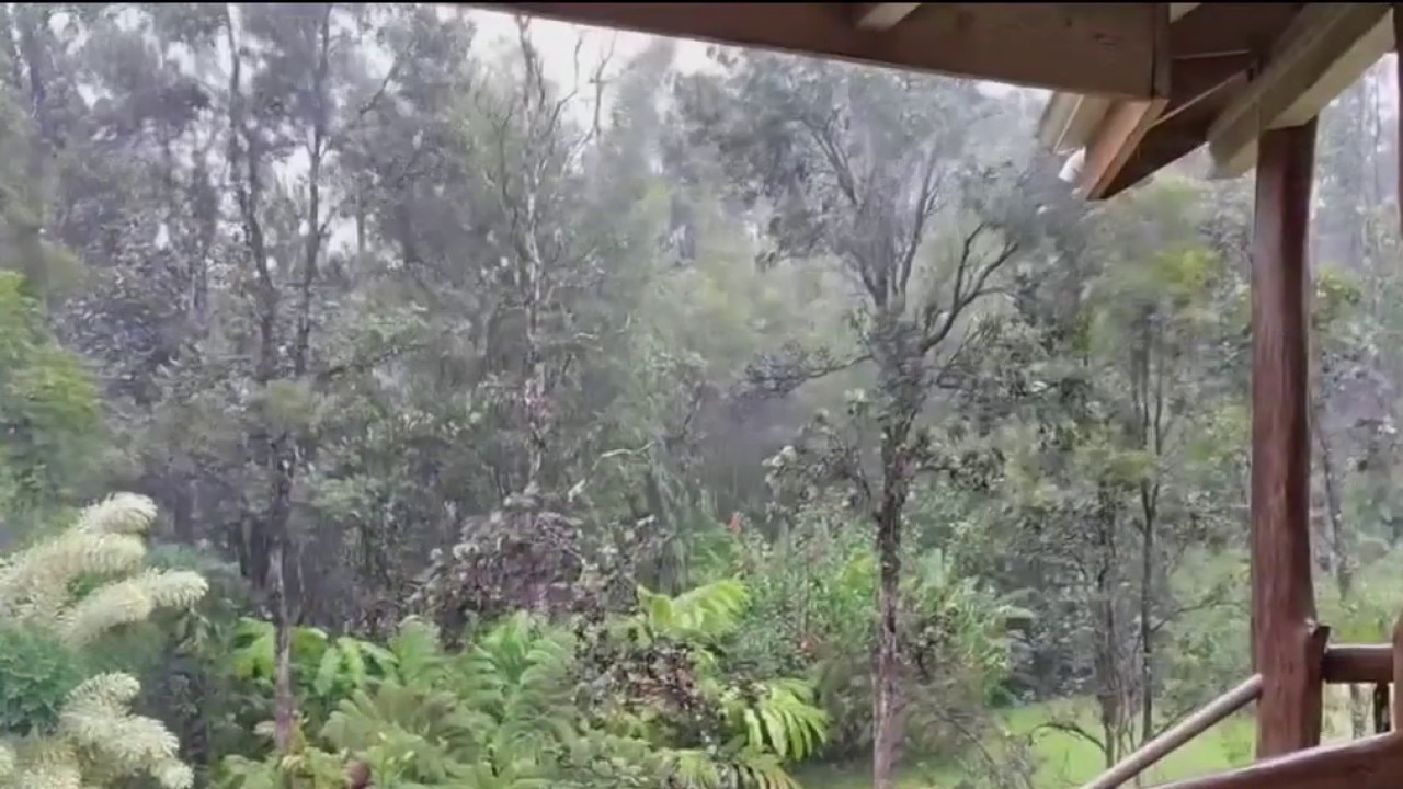Hurricane Lala skirts Hawaii's Big Island, disrupts flights across islands