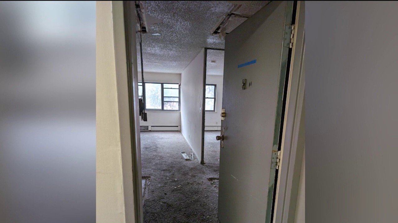 Aurora apartment residents told to leave after asbestos exposure