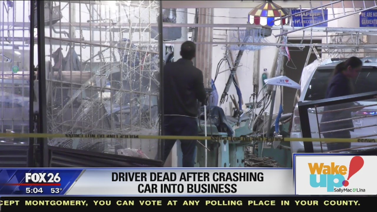 Man shot inside SUV crashes into business in north Houston