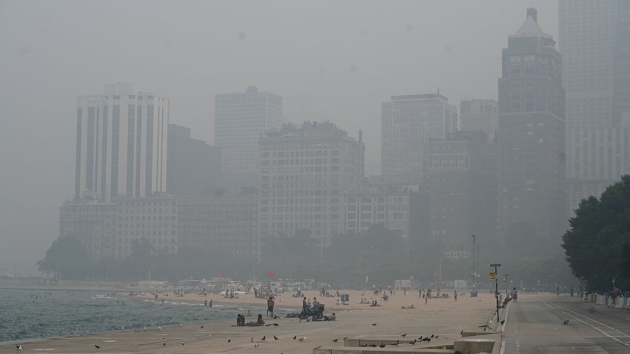 Report finds high levels of hazardous air from wildfire smoke inside Chicago apartments