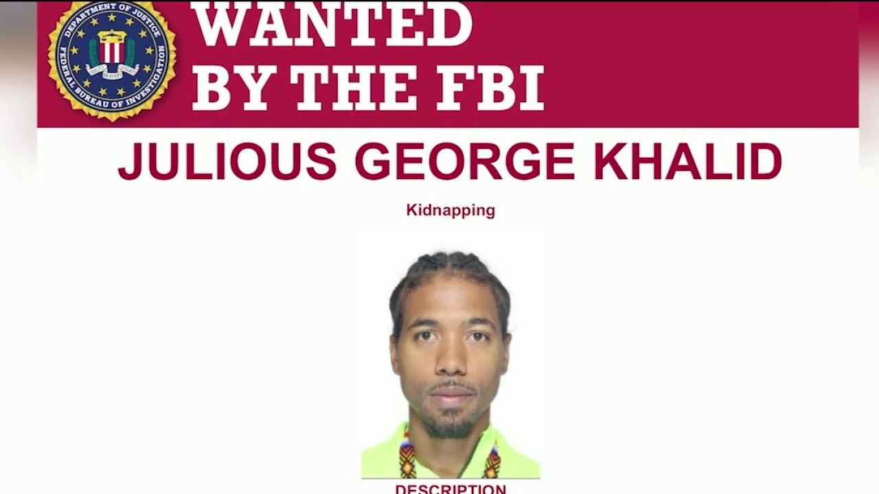 FBI claims bogus police officers extorted driver