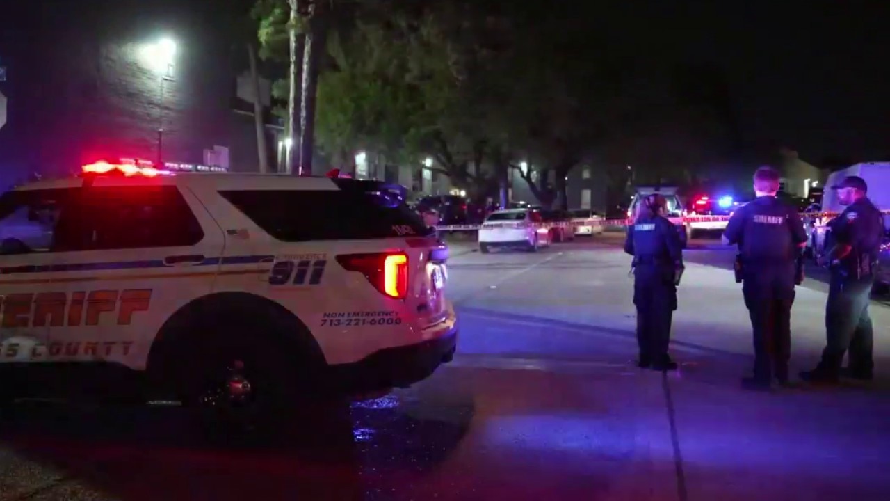 Two deadly overnight shootings in Houston