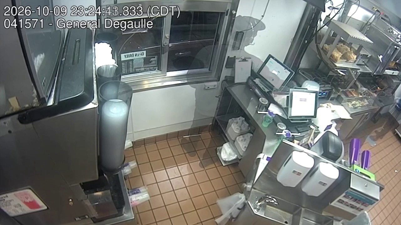Robbery suspect climbs through drive-thru