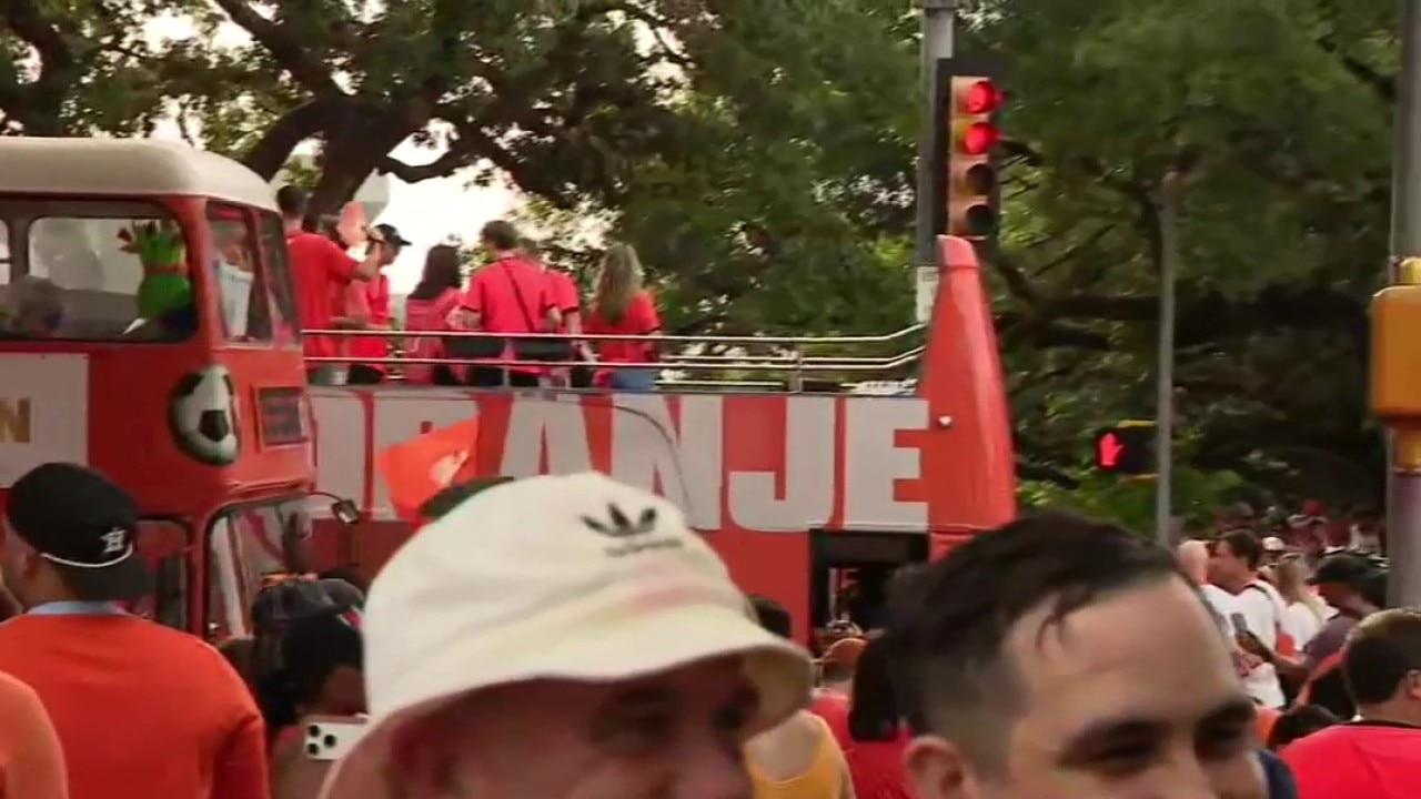 Netherlands fans ready for Orange fan walk in Houston