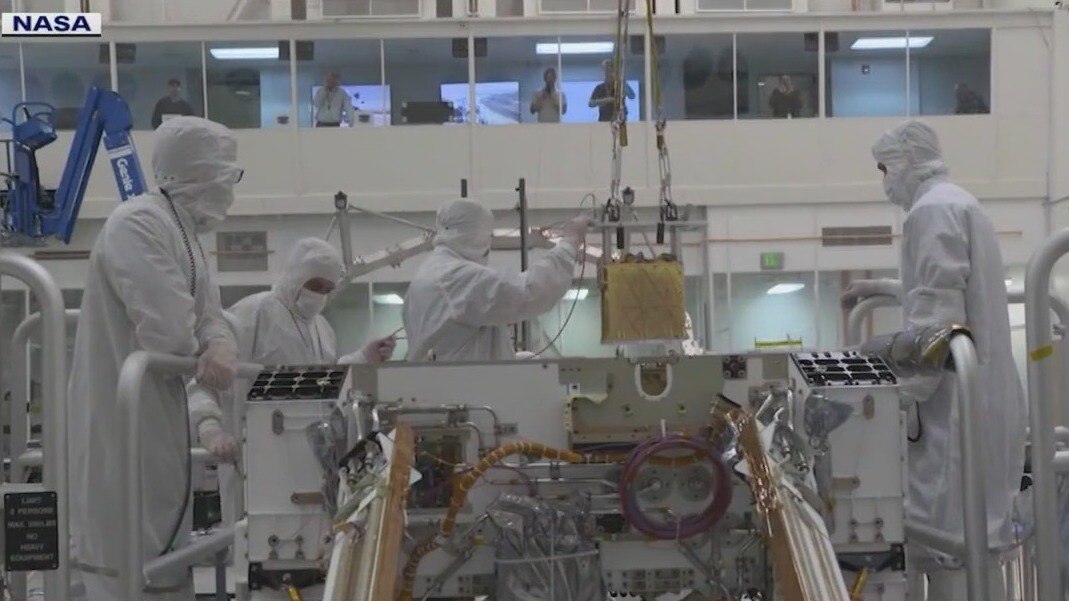 NASA experiments with making oxygen on Mars