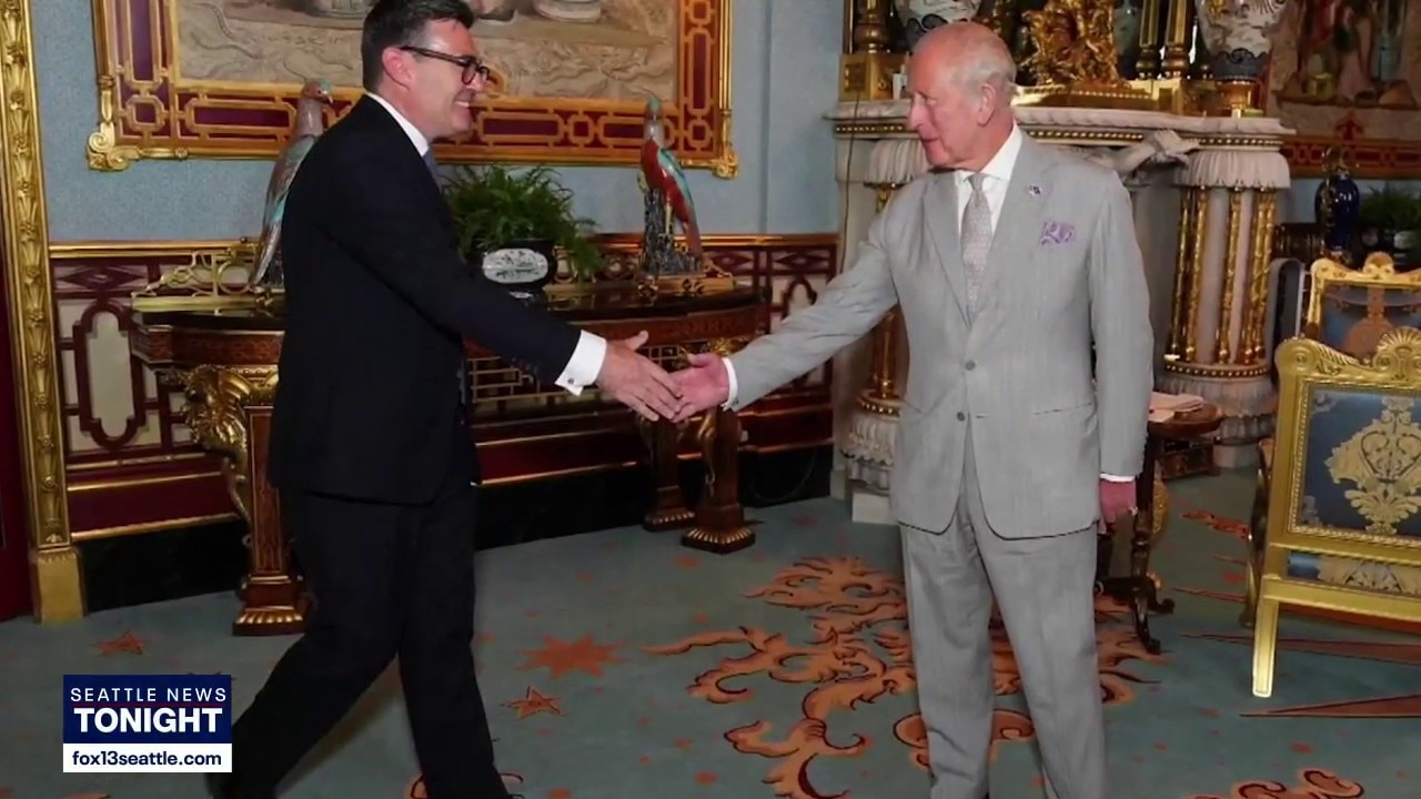 Andy Burnham sworn in as new UK prime minister