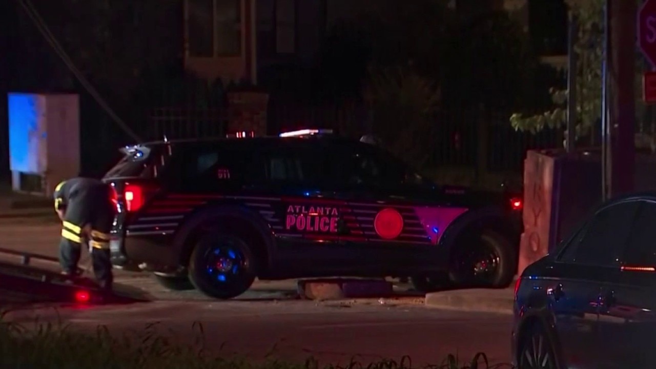 Atlanta police vehicle towed; apartment fire put out