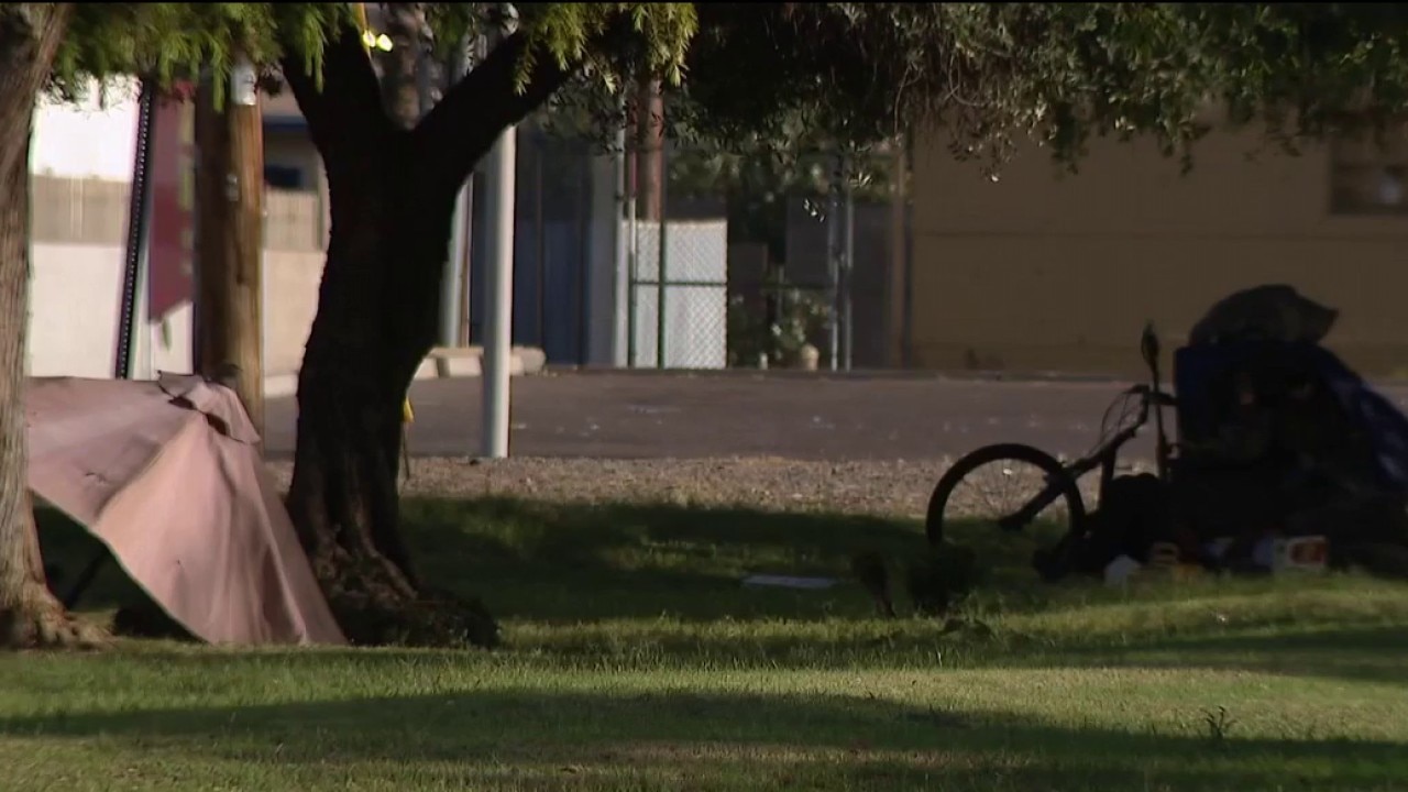 New Phoenix ordinance could criminalize feeding homeless in parks without permits