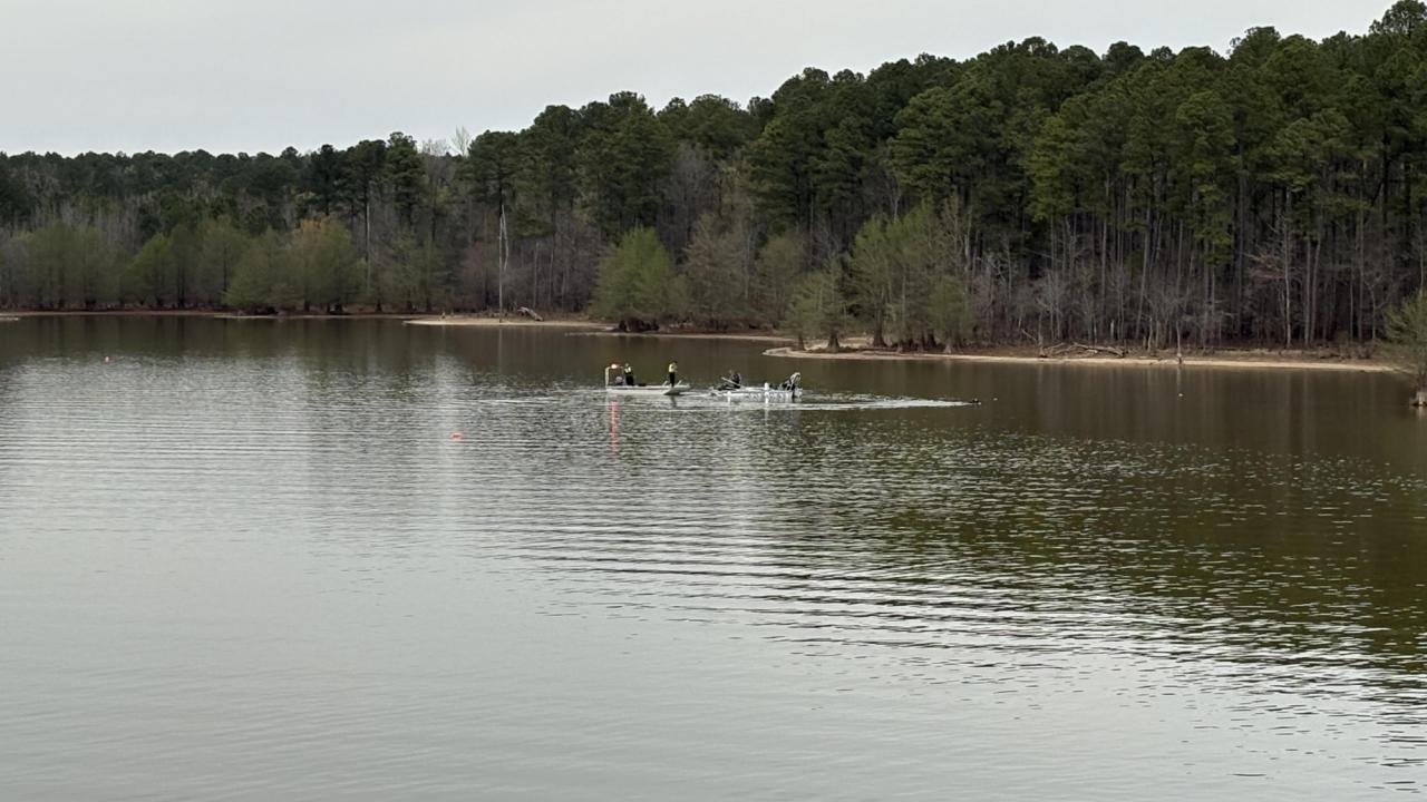 Man dead after drowning at Falls Lake, Wake County authorities say