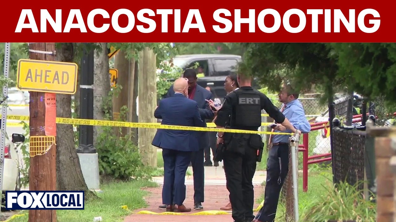 Man shot and killed in Anacostia, police investigating