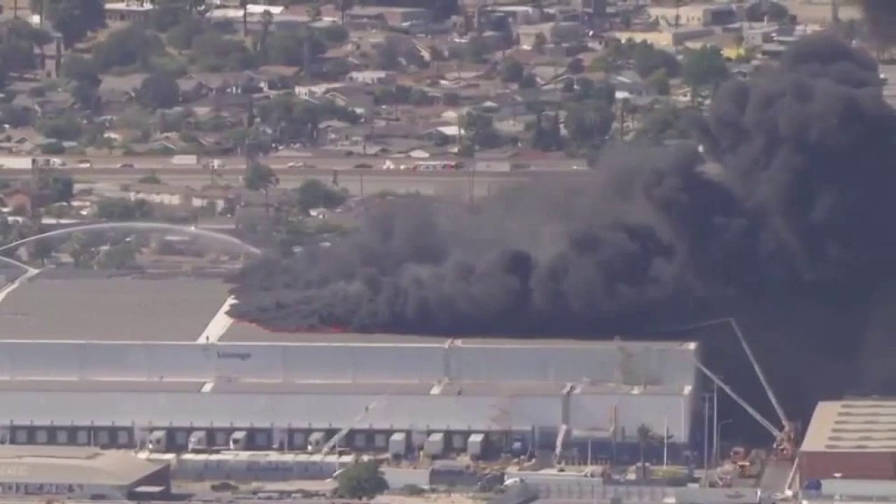 Crews make rare water drops on Boyle Heights fire