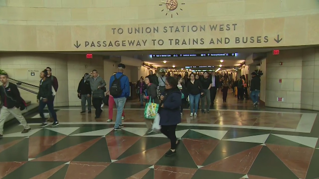 Buses, trains are free of charge on Earth Day