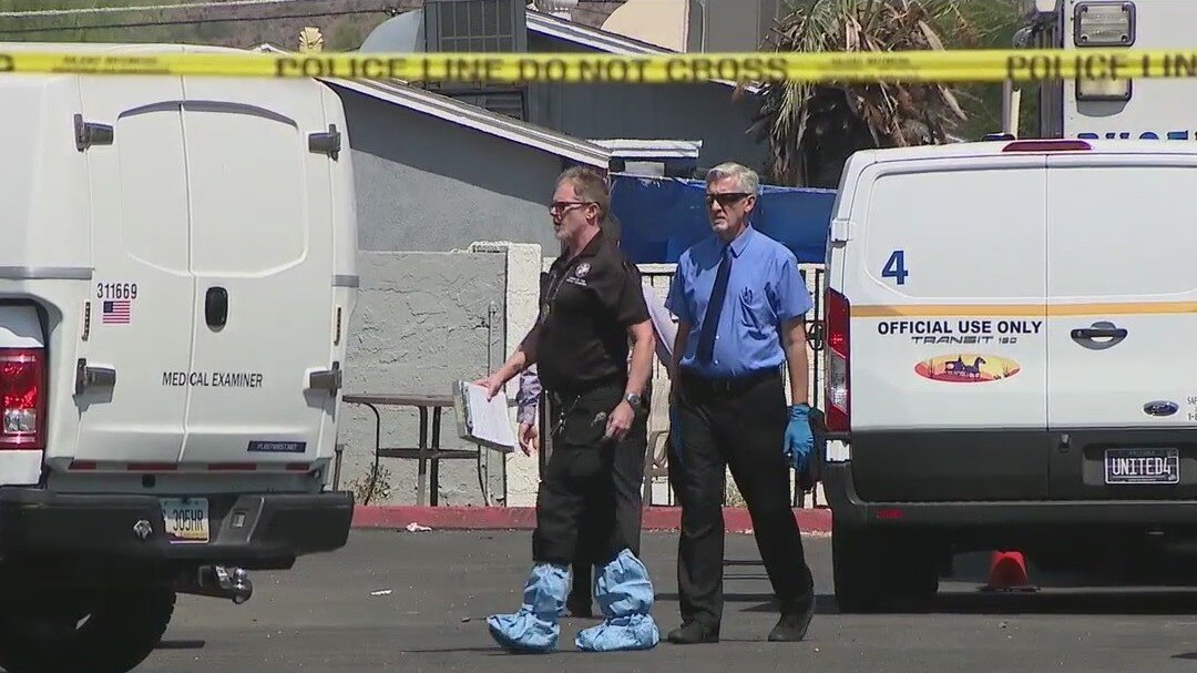 Phoenix community mourns after 2 girls were killed in incident