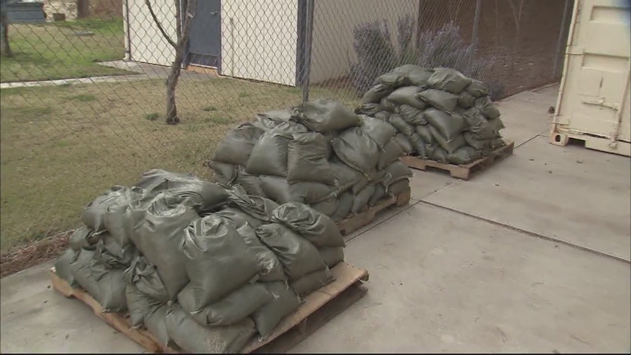 Beaumont Residents Prepare For Rain