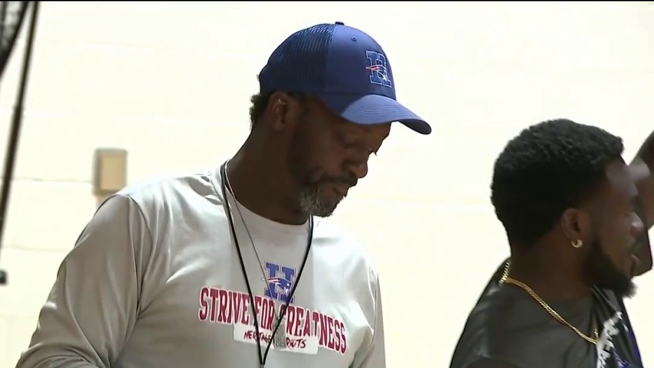Heritage High School hires Quincy Carter as head coach