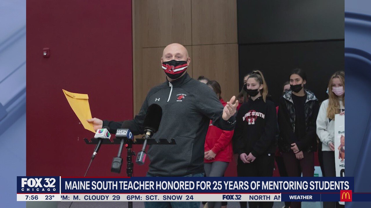 Teacher honored for 25 years of mentoring students at Maine South
