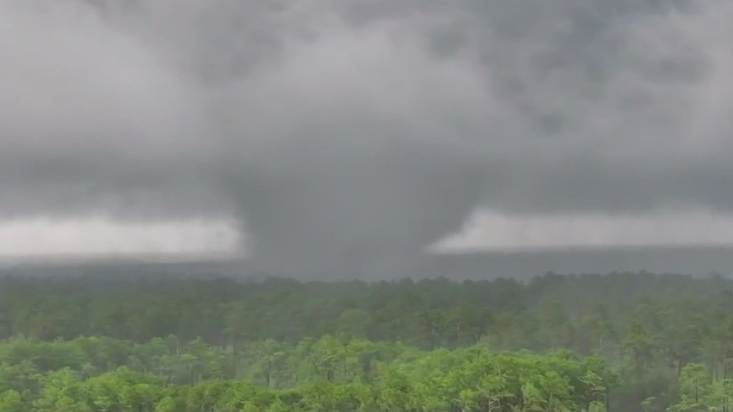 Massive funnel cloud near GA-FL line