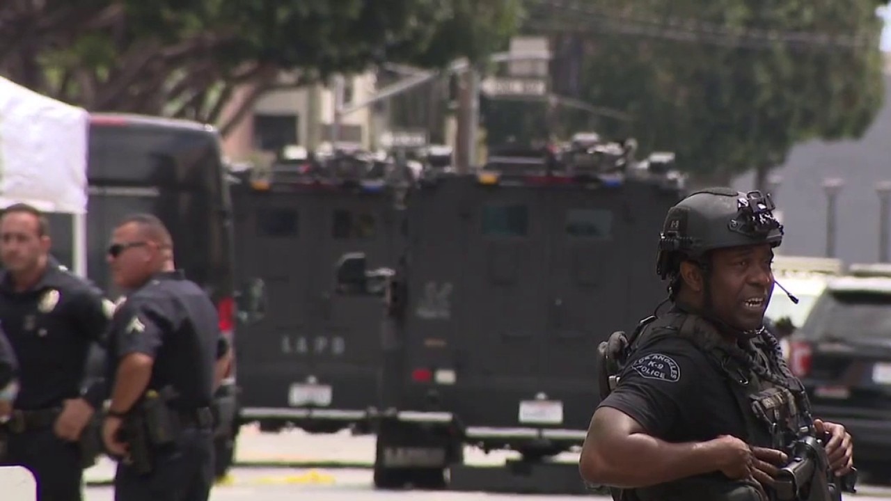 Downtown Los Angeles SWAT standoff ends with arrest