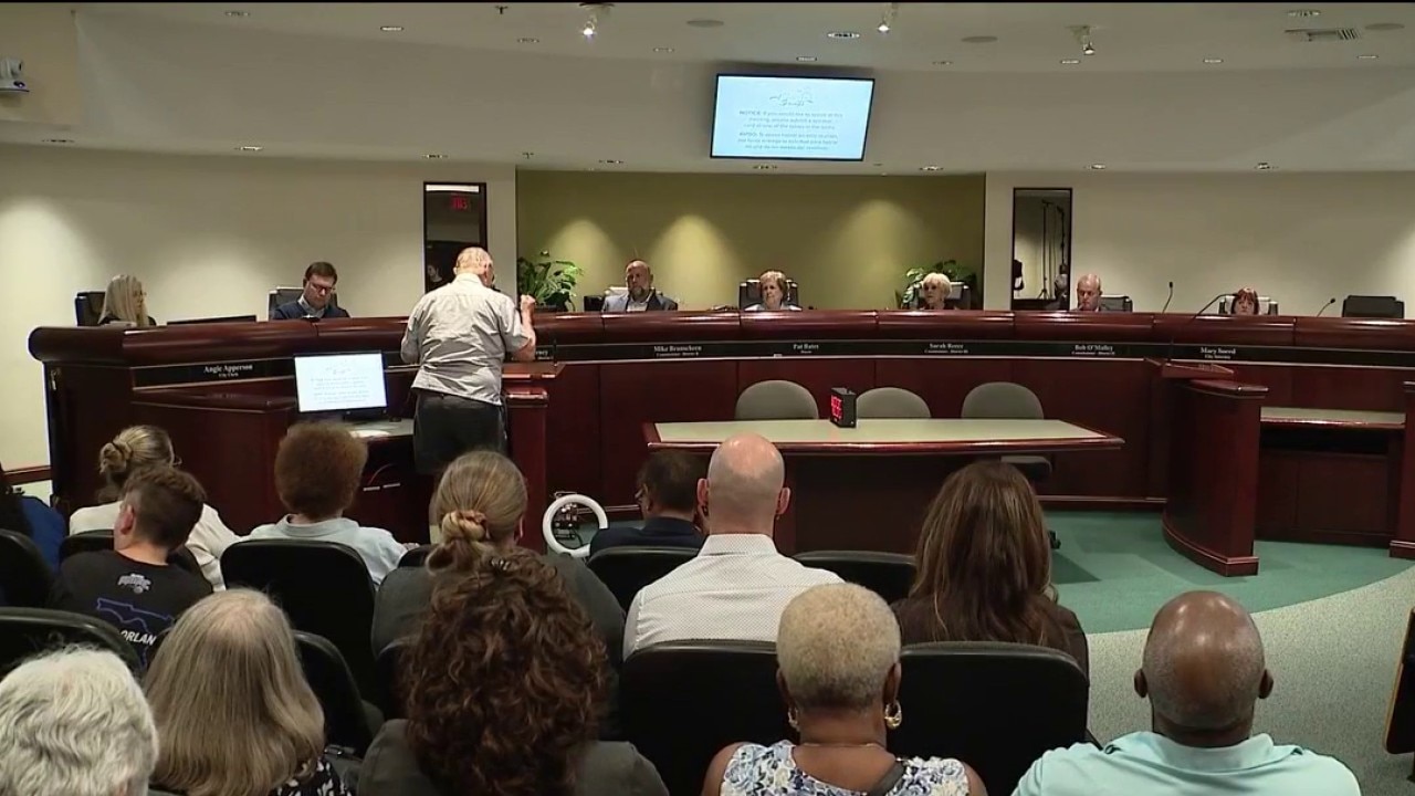 Altamonte Springs commission considers cuts to library, Red hot & Boom