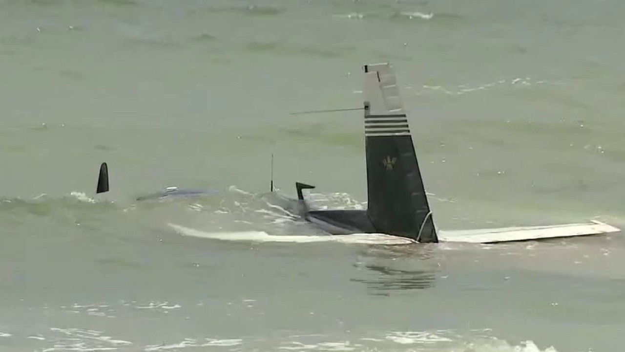 Plane makes emergency water landing