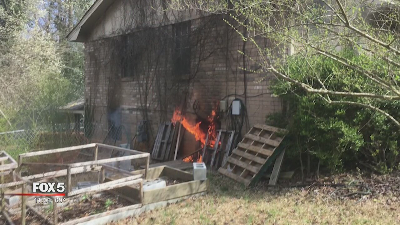 Man save stranger from burning home