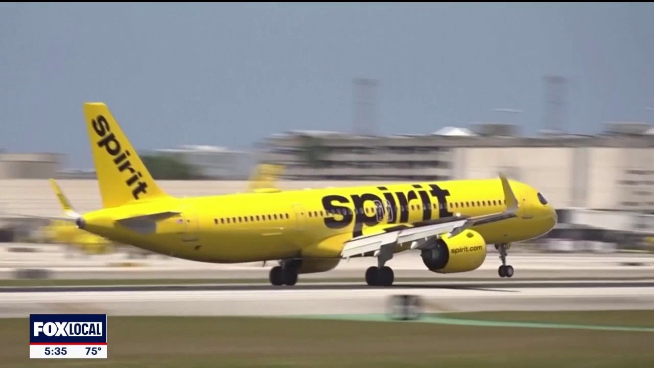 Spirit Airlines workers in Dallas say farewell to airline