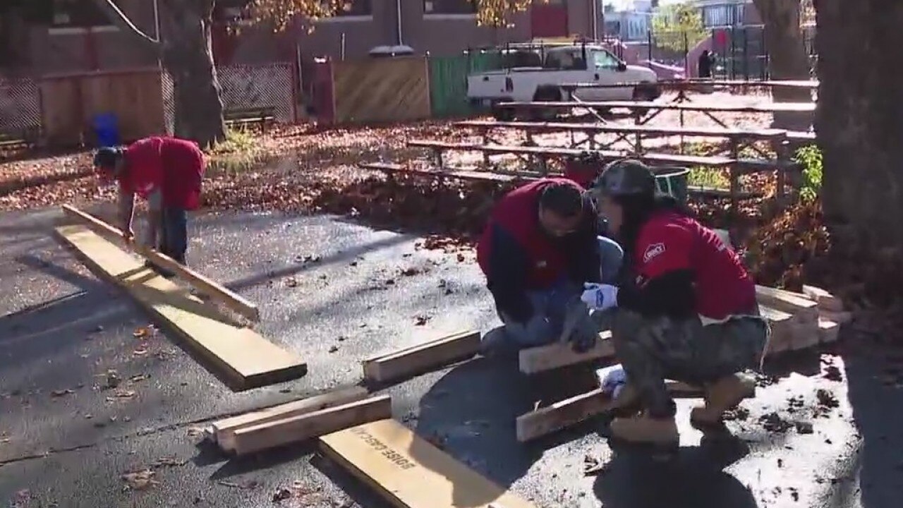 Volunteering, other good deeds reduce physical pain